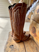 Load image into Gallery viewer, Casanova Shades of Grain Boot
