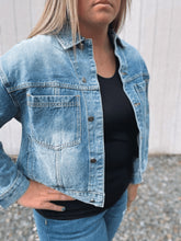 Load image into Gallery viewer, Denim Crop Jacket
