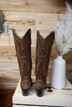 Load image into Gallery viewer, Casanova Oiled Tan Suede Boot
