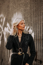 Load image into Gallery viewer, Black Vintage Oval Belt
