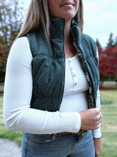 Load image into Gallery viewer, Reversible Corduroy Puffer Vest Hunter
