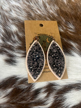 Load image into Gallery viewer, Black Chainstitch earrings
