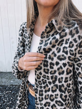 Load image into Gallery viewer, Leopard Beth Jacket
