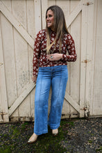 Load image into Gallery viewer, High Rise Front Seam Jeans
