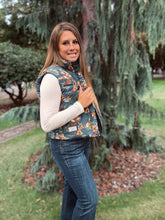 Load image into Gallery viewer, Reversible Western Vest
