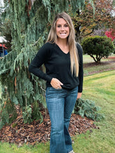 Load image into Gallery viewer, Murphy Sweater Black
