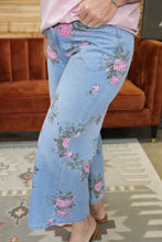 Load image into Gallery viewer, Garden Floral Jeans
