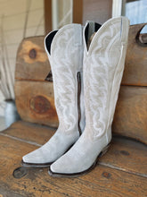 Load image into Gallery viewer, The Everest Ice Boot
